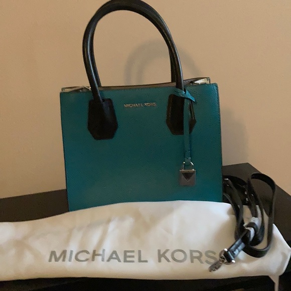 Michael Kors Handbag - Picture 2 of 3